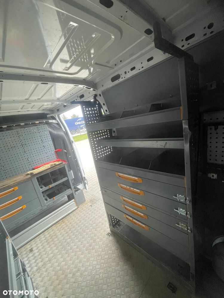 Renault Master 2.3 165KM L3H2 zabudowa warsztatowa - 14