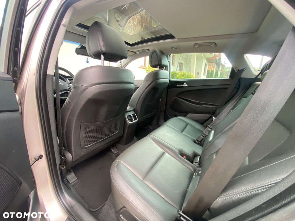 Hyundai Tucson 2.0 CRDI 4WD Premium - 16