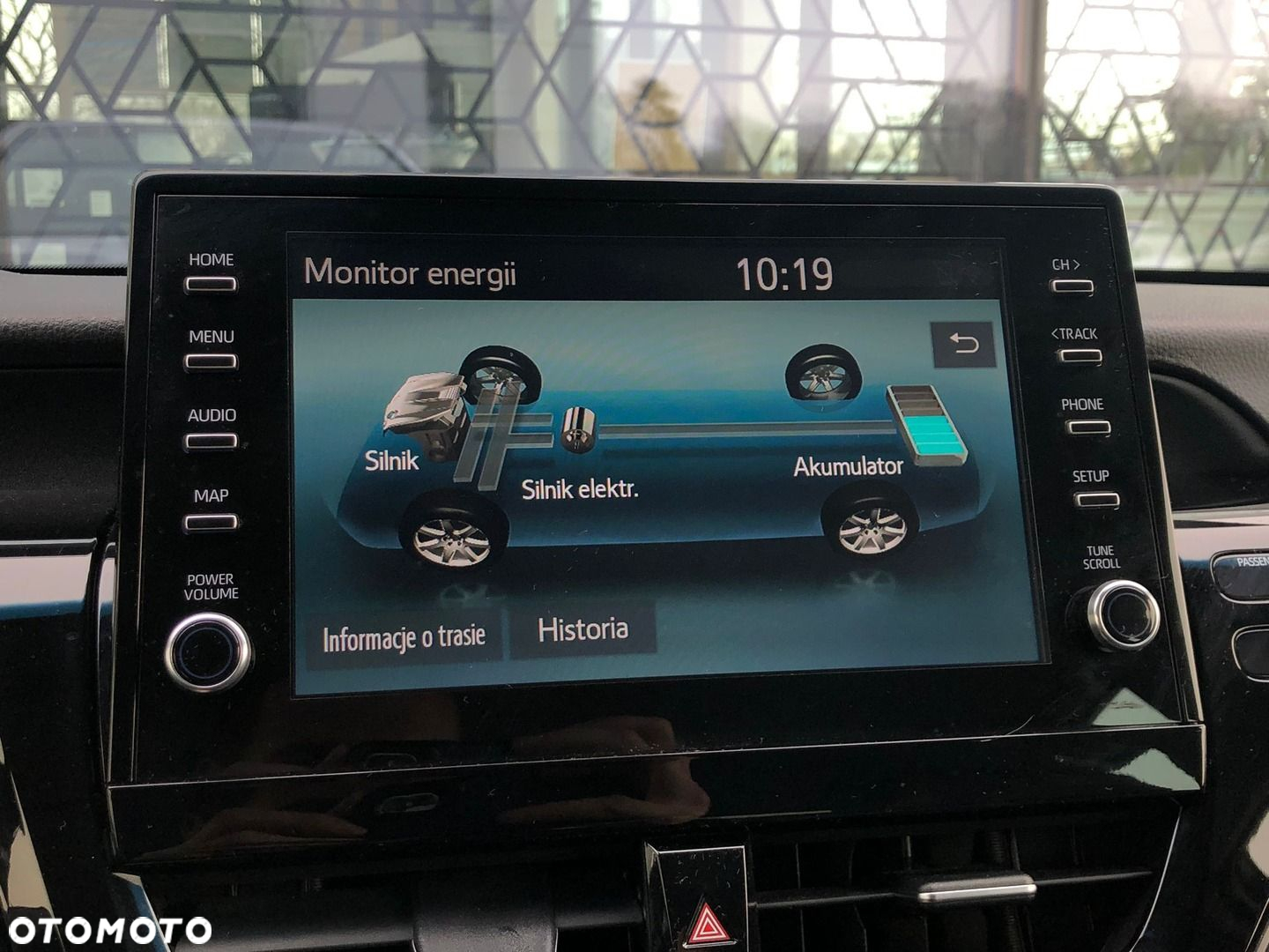 Toyota Camry - 16