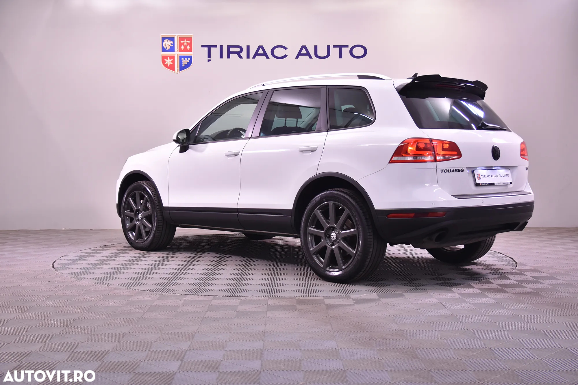 Volkswagen Touareg - 3