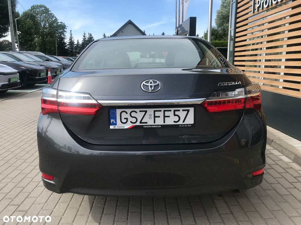 Toyota Corolla 1.6 Classic Plus - 7