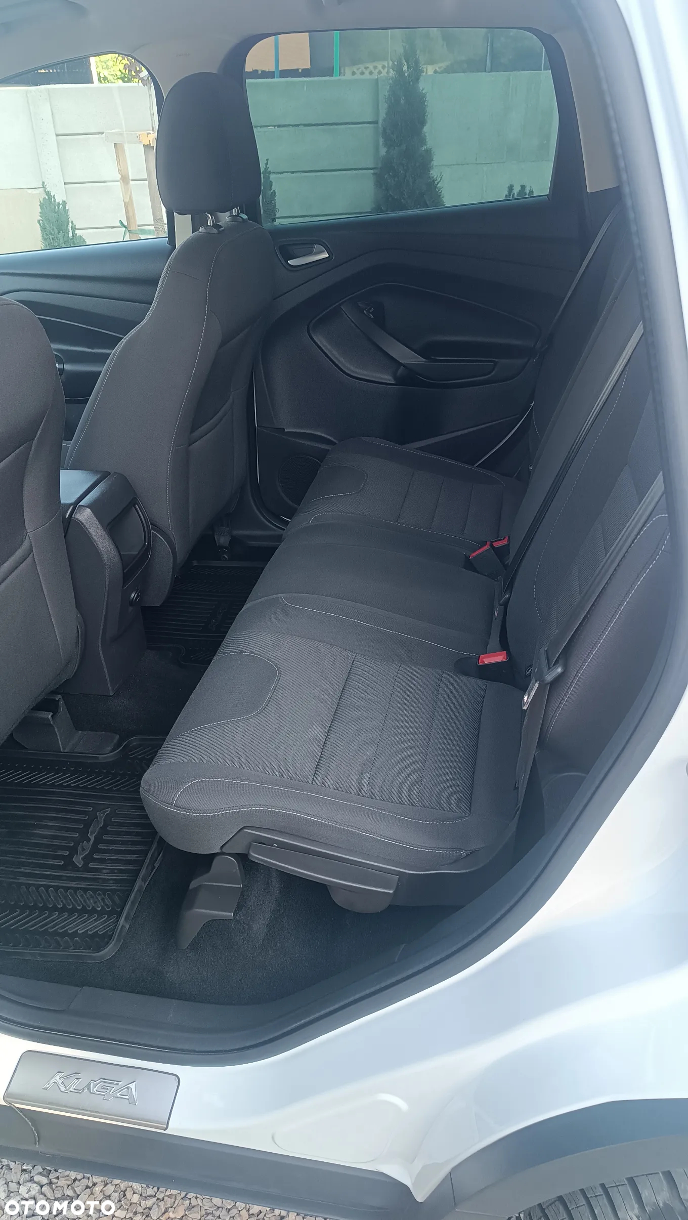 Ford Kuga - 10