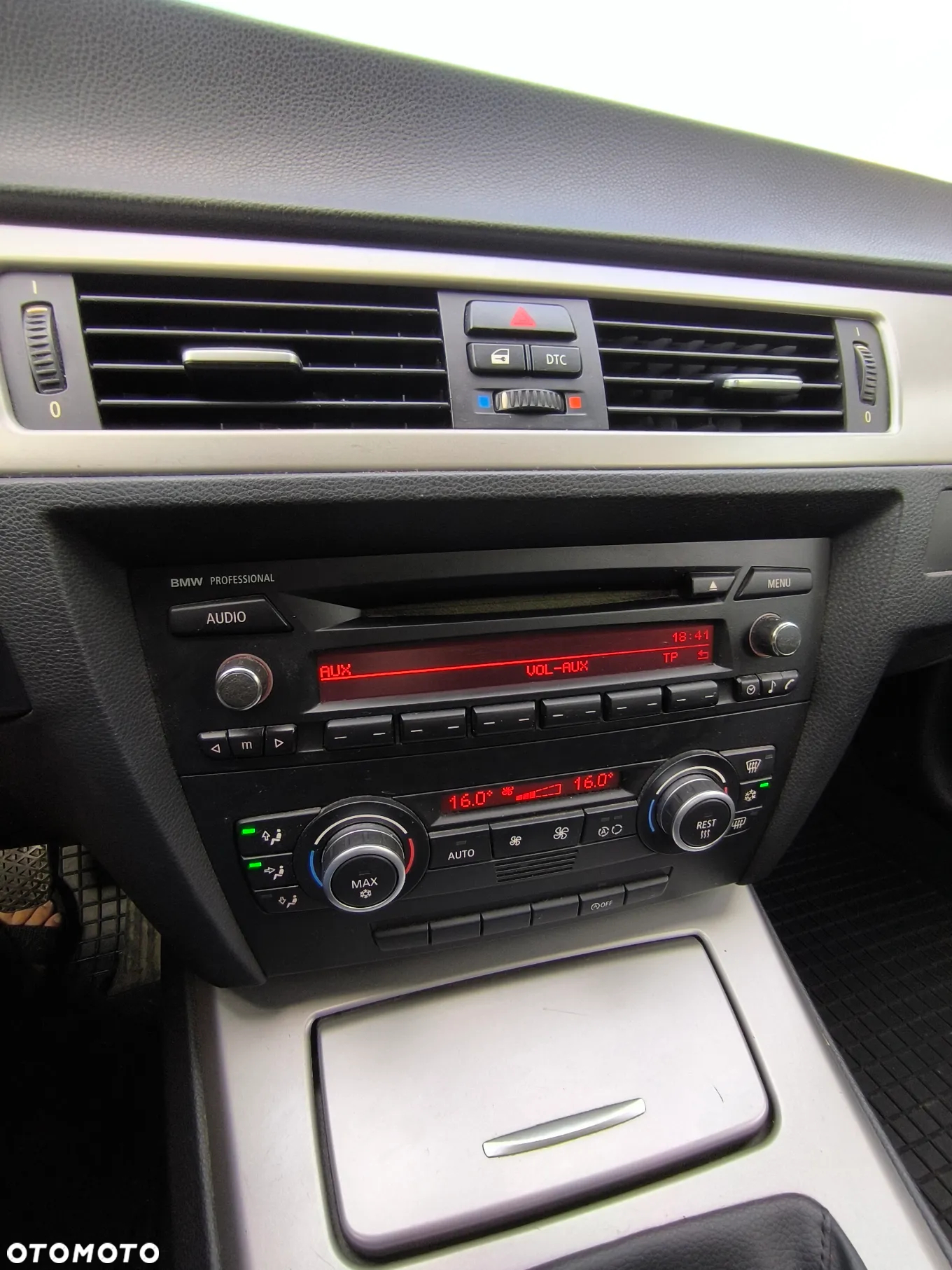 BMW Seria 3 318i - 11