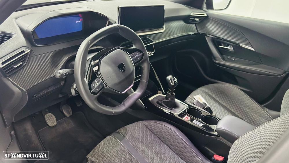 Peugeot 2008 1.2 PureTech Allure - 4
