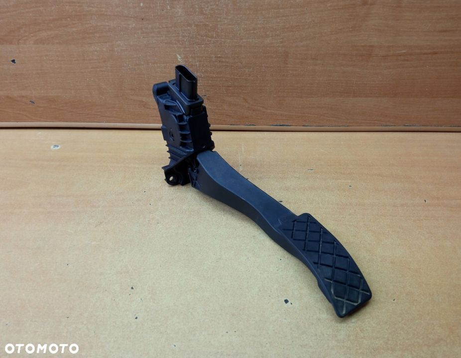 POTENCJOMETR GAZU VW TIGUAN II 5N 5Q1723503J EU - 1