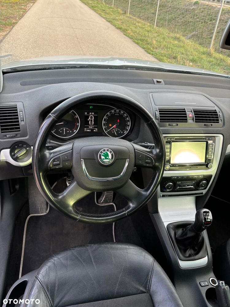 Skoda Octavia Scout 1.8 TSI - 17