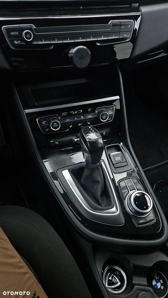 BMW Seria 2 218i Active Tourer - 23