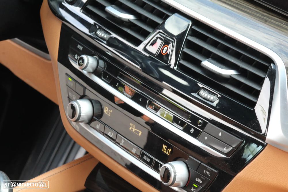 BMW 520 d Line Luxury Auto - 33