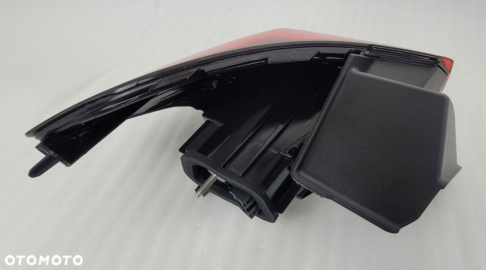 LAMPA TYLNA LED PRAWA OPEL CORSA F 2019- 9829317880 OPEL - 5