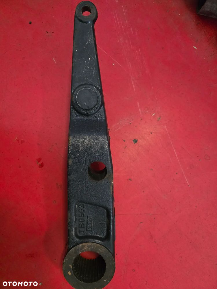 Wieszak ramion Valtra 8150, 8350, 8450, 8550 - 3