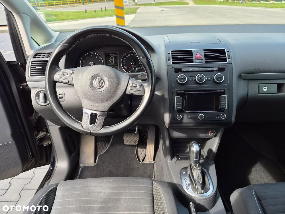 Volkswagen Touran 1.4 TSI DSG Cup - 13