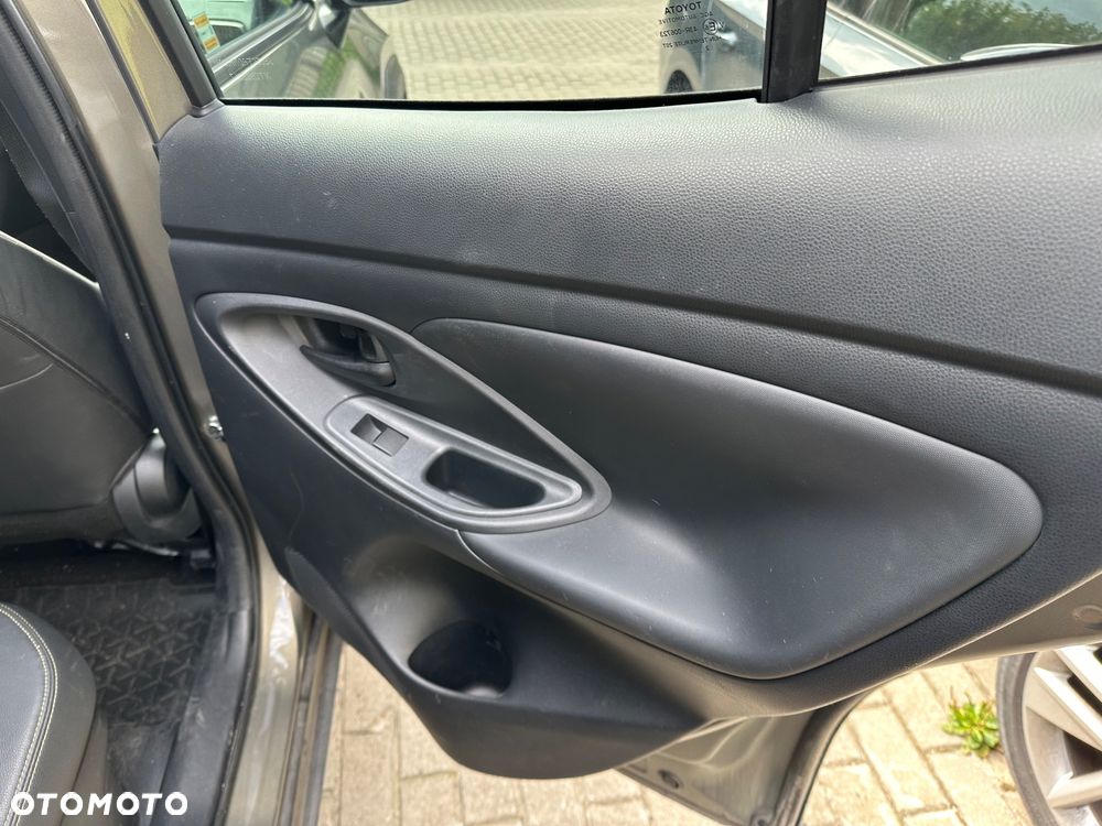 Toyota Yaris Cross - 17
