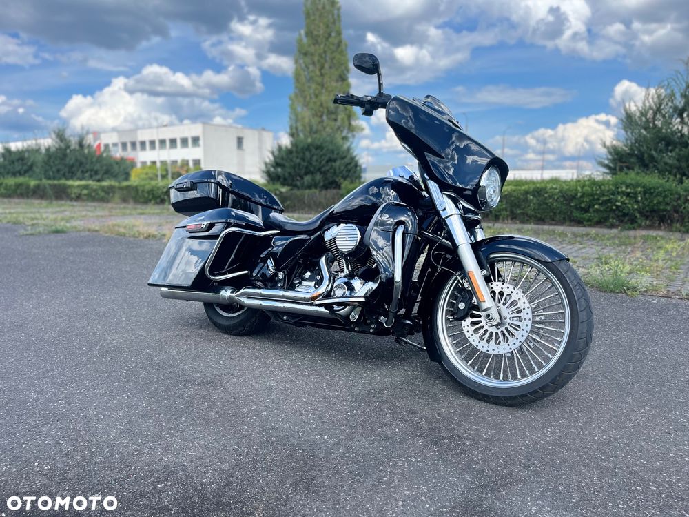 Harley-Davidson FLH Electra Glide - 1