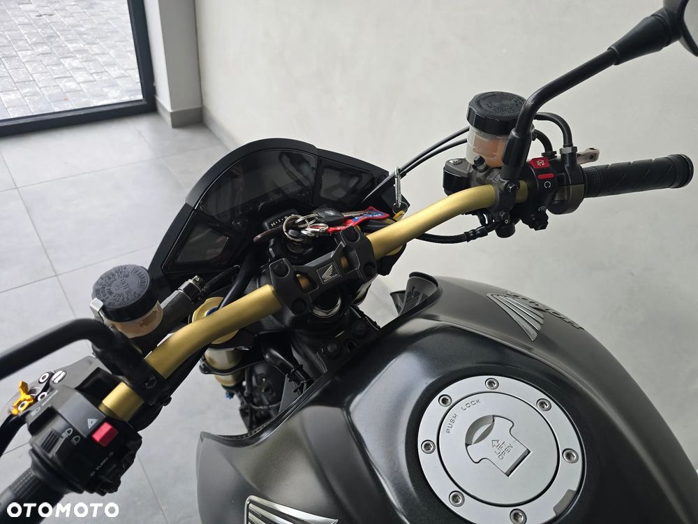 Honda CB - 27