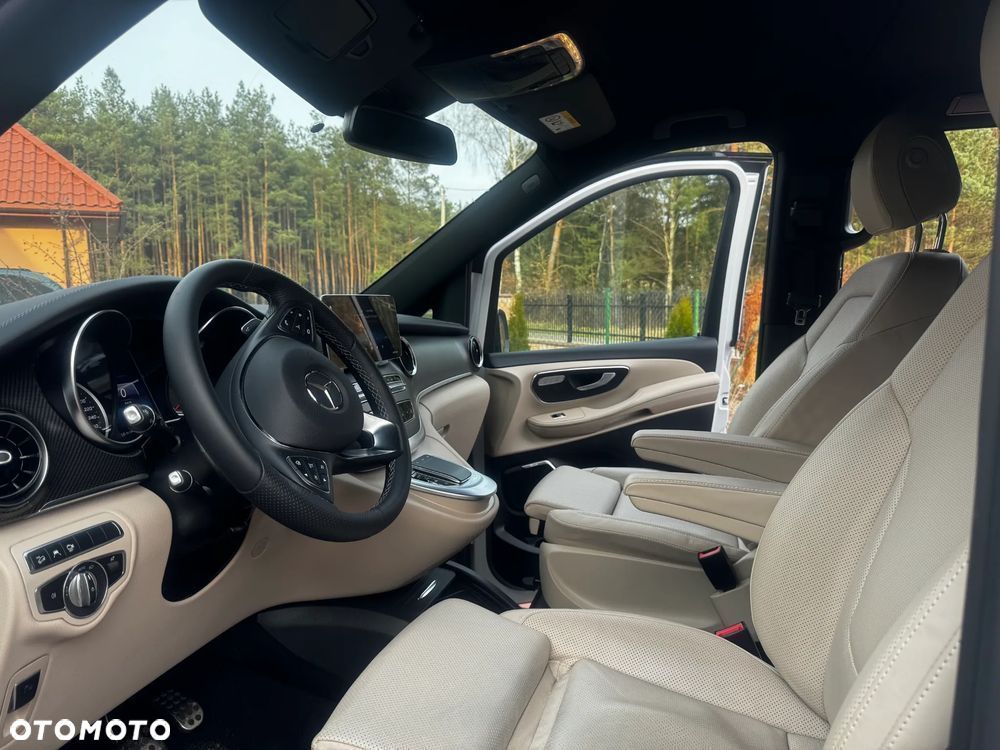 Mercedes-Benz Klasa V 300 d 4-Matic Avantgarde 9G-Tronic (d³ugi) - 2