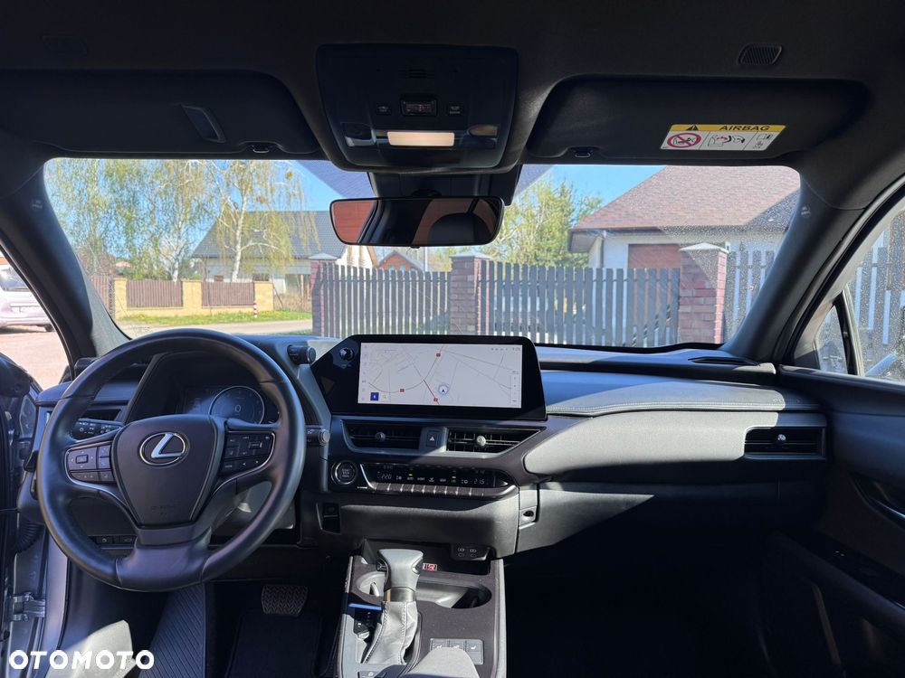 Lexus UX - 13