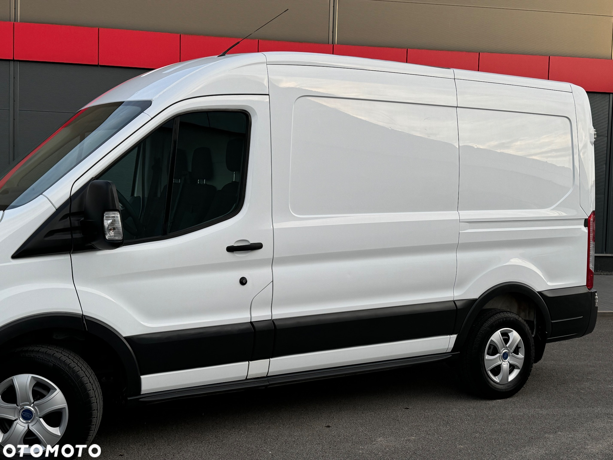 Ford Transit L2H2 - 11