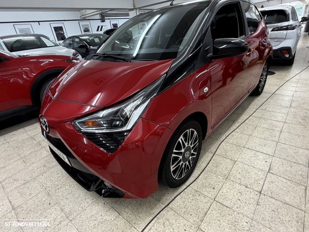 Toyota Aygo 1.0 X-Clusiv Red