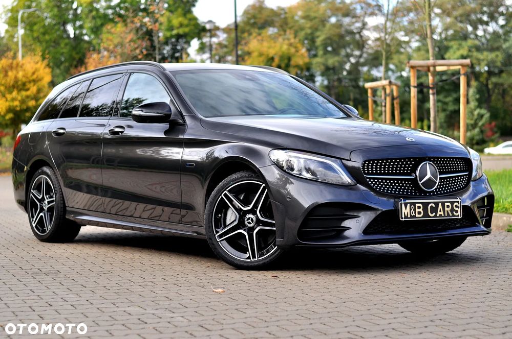 Mercedes-Benz Klasa C 300 9G-TRONIC AMG Line - 4