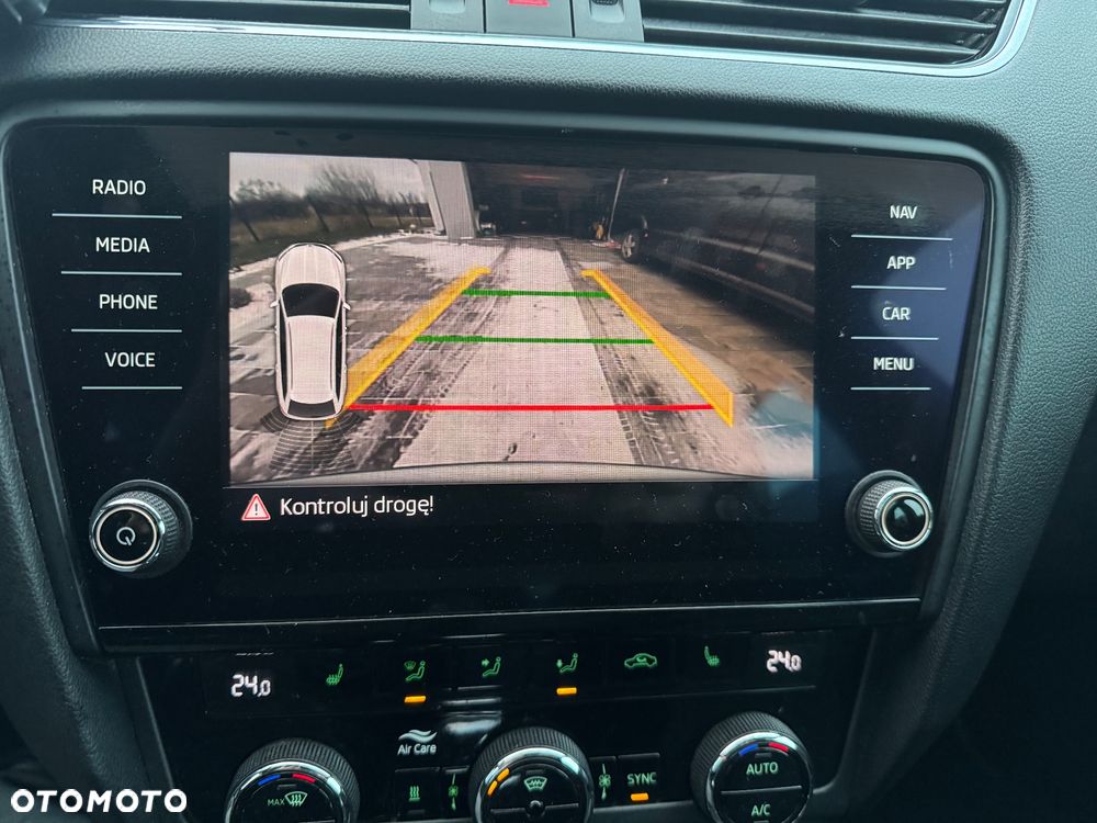 Skoda Octavia Scout 2.0 TDI 4x4 DSG - 8