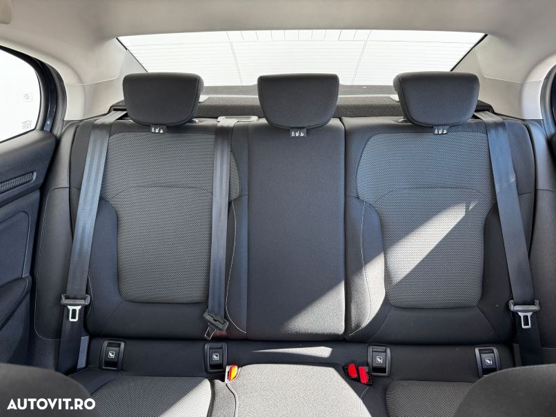 Renault Megane TCe GPF Zen - 8