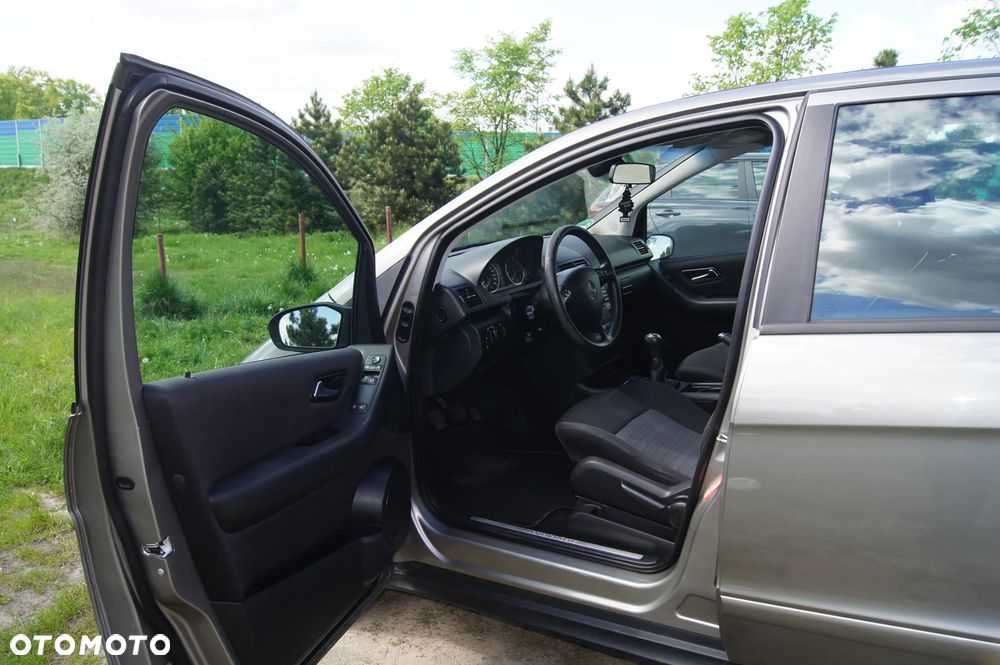 Mercedes-Benz Klasa A 170 Avantgarde Edition 10 - 9