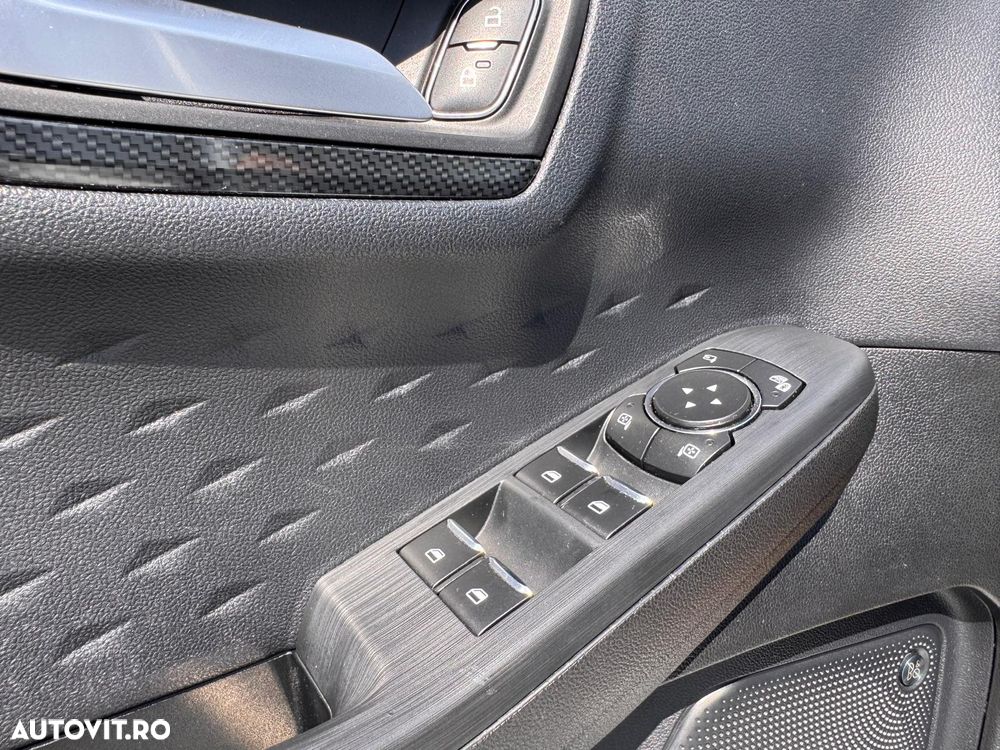 Ford Kuga 2.5 Duratec PHEV ST-LINE - 22