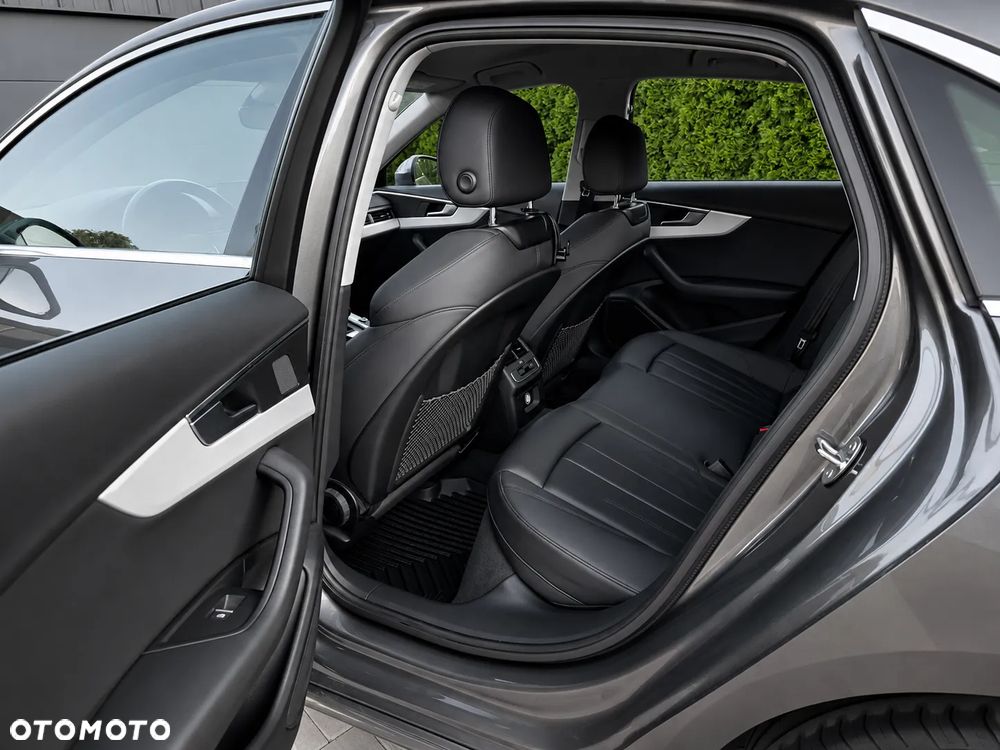 Audi A4 Limousine - 8