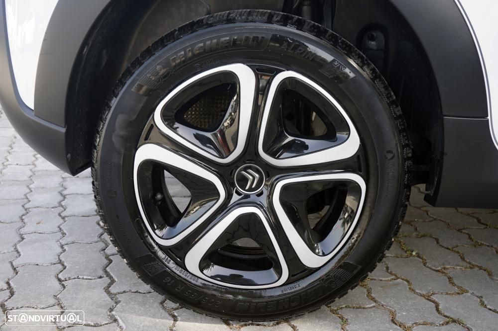 Citroën C3 1.2 PureTech Shine - 26