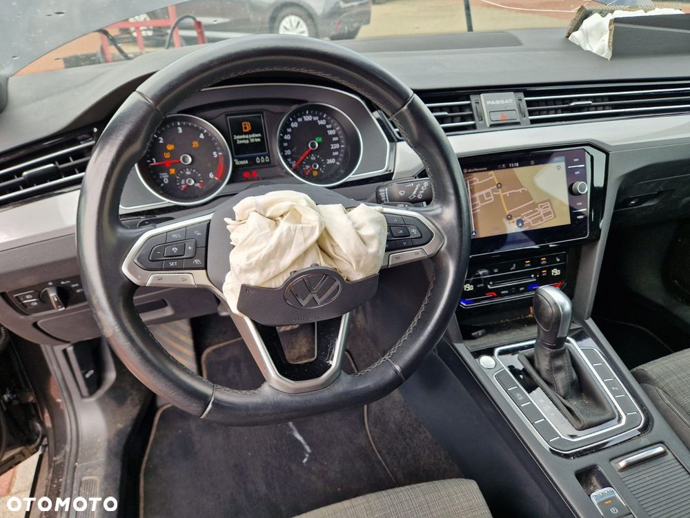 Volkswagen Passat Variant 2.0 TDI SCR DSG Business - 17