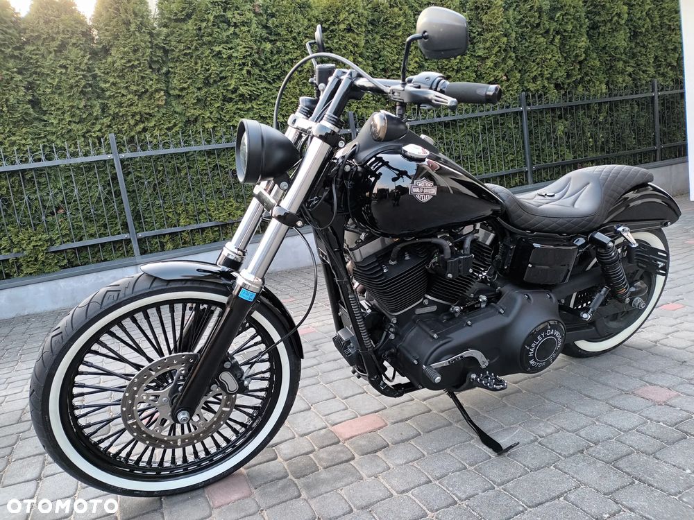 Harley-Davidson Dyna Street Bob - 12