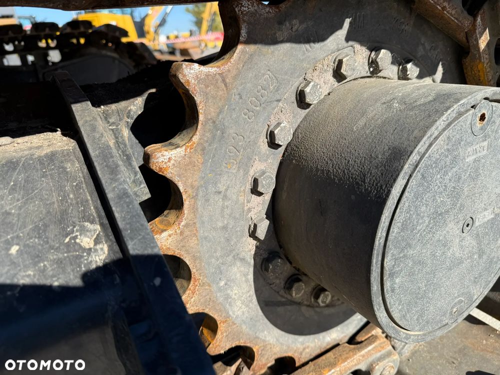 Caterpillar 310 - 30