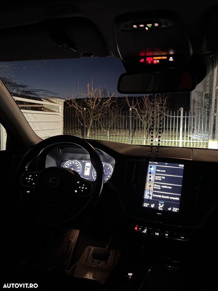 Volvo XC 60 D4 AWD Geartronic Momentum - 22