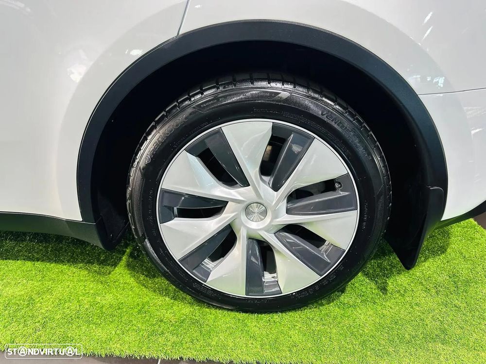 Tesla Model Y Standard - 18