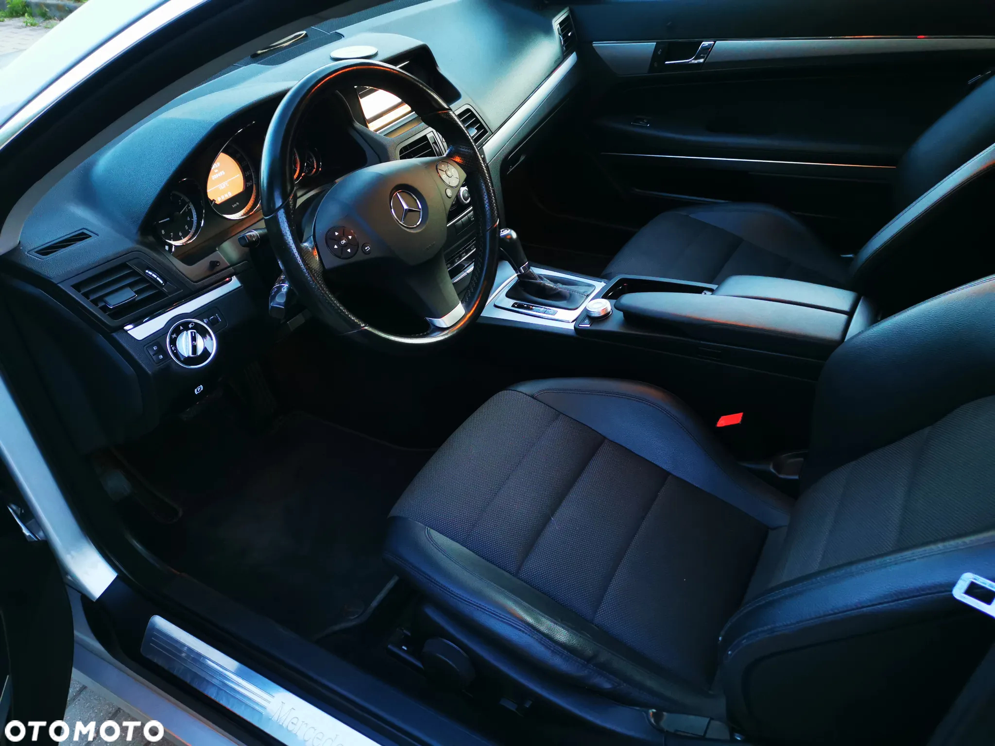 Mercedes-Benz Klasa E 250 CGI BlueEffICIENCY - 7