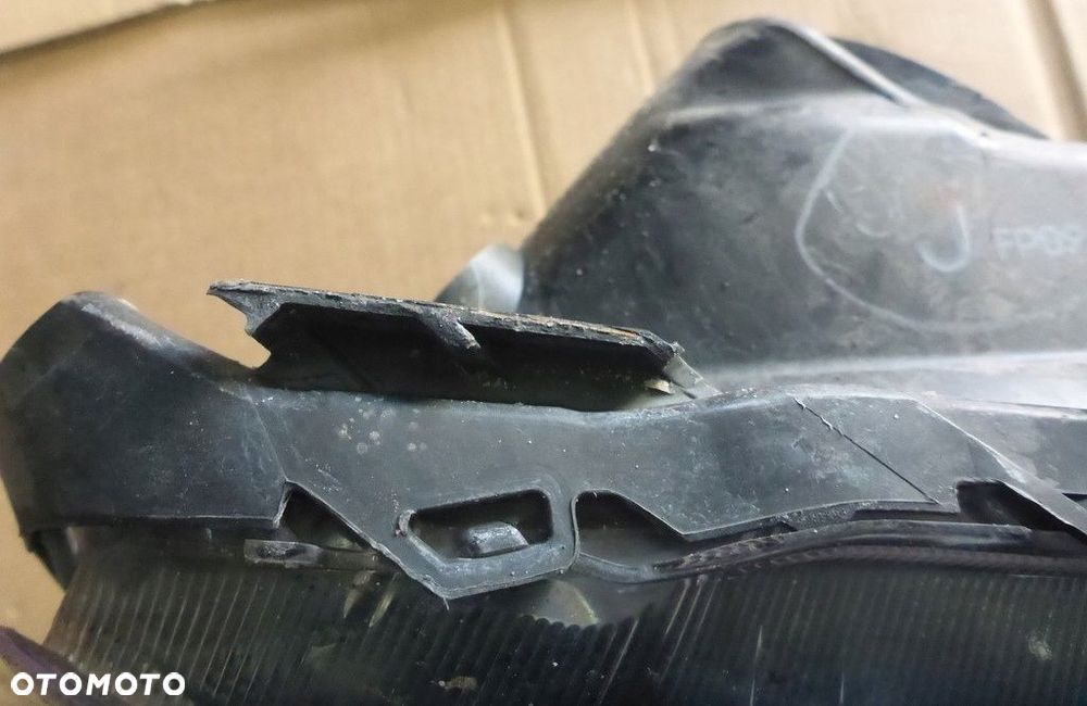 Toyota RAV4 Reflektor Prawy STANLEY W0836 - 5