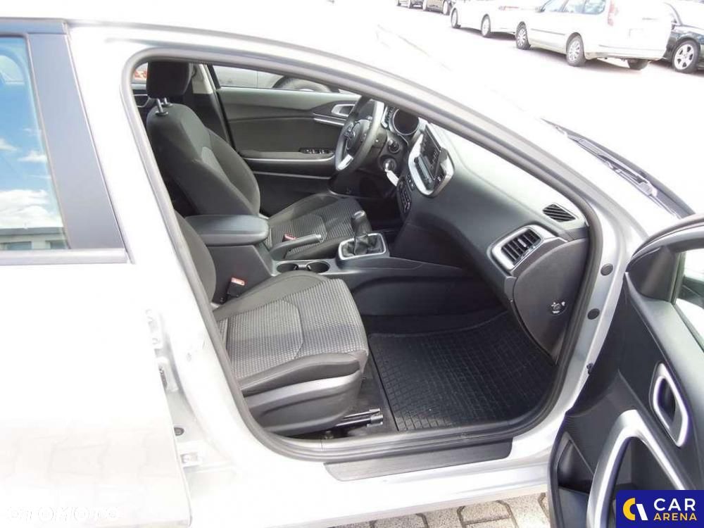 Kia Ceed - 23