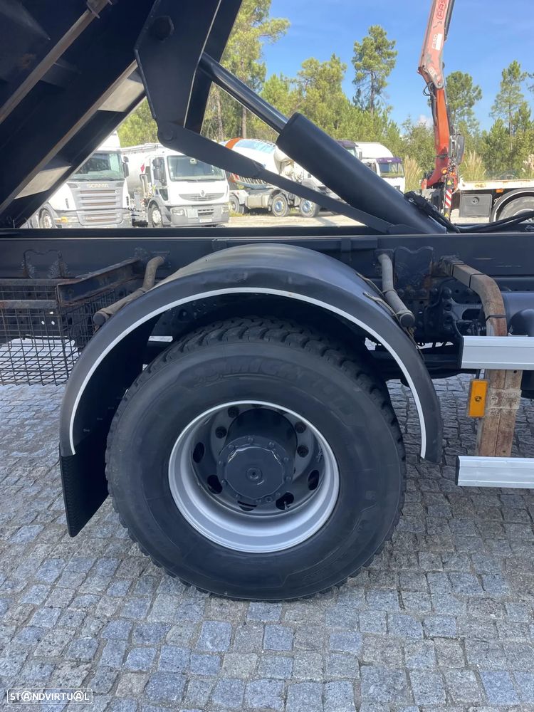 Mercedes Benz Arocs 1833 - Basculante C/ Grua - 7