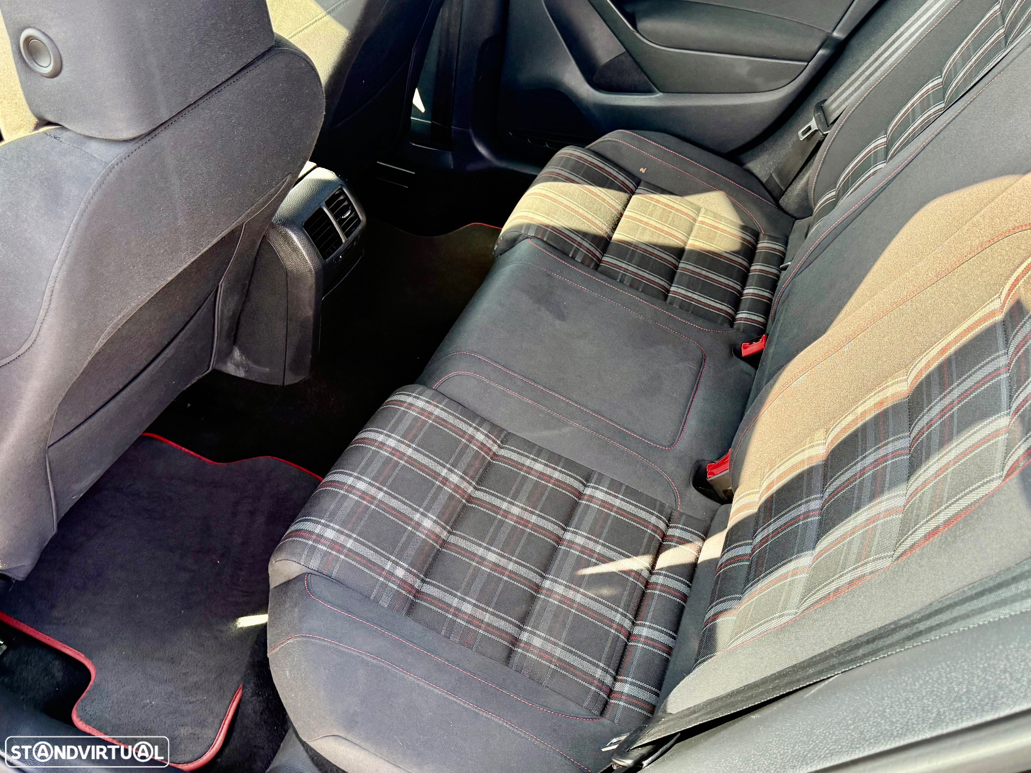 VW Golf 2.0 TSi GTI - 36