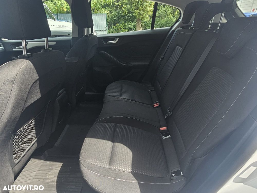 Ford Focus 1.0 EcoBoost Connected - 13