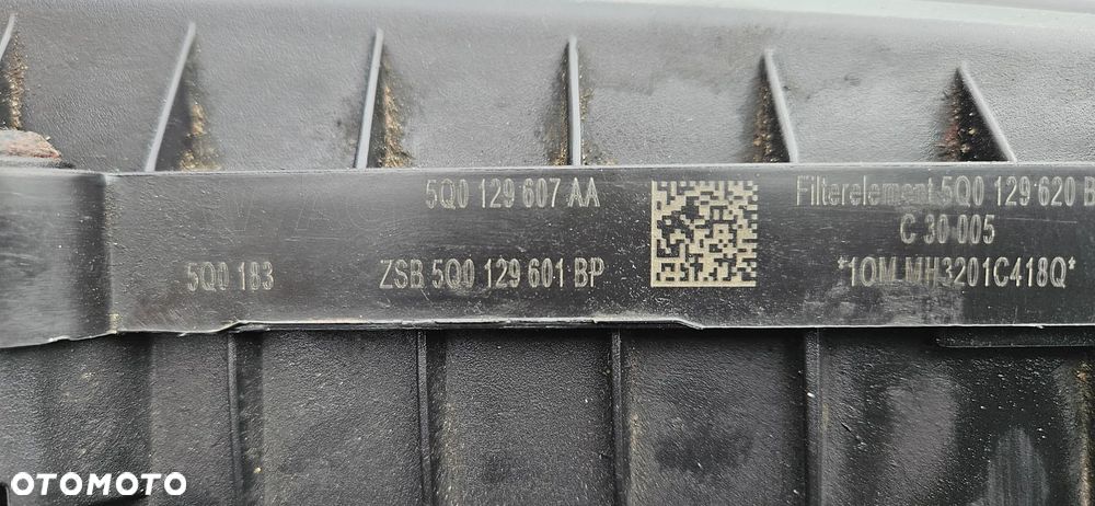 Audi Q3 83A 2.0 TDI Kompletna obudowa filtra powietrza z dolotem 5Q0129618N 5Q0129607AA - 6