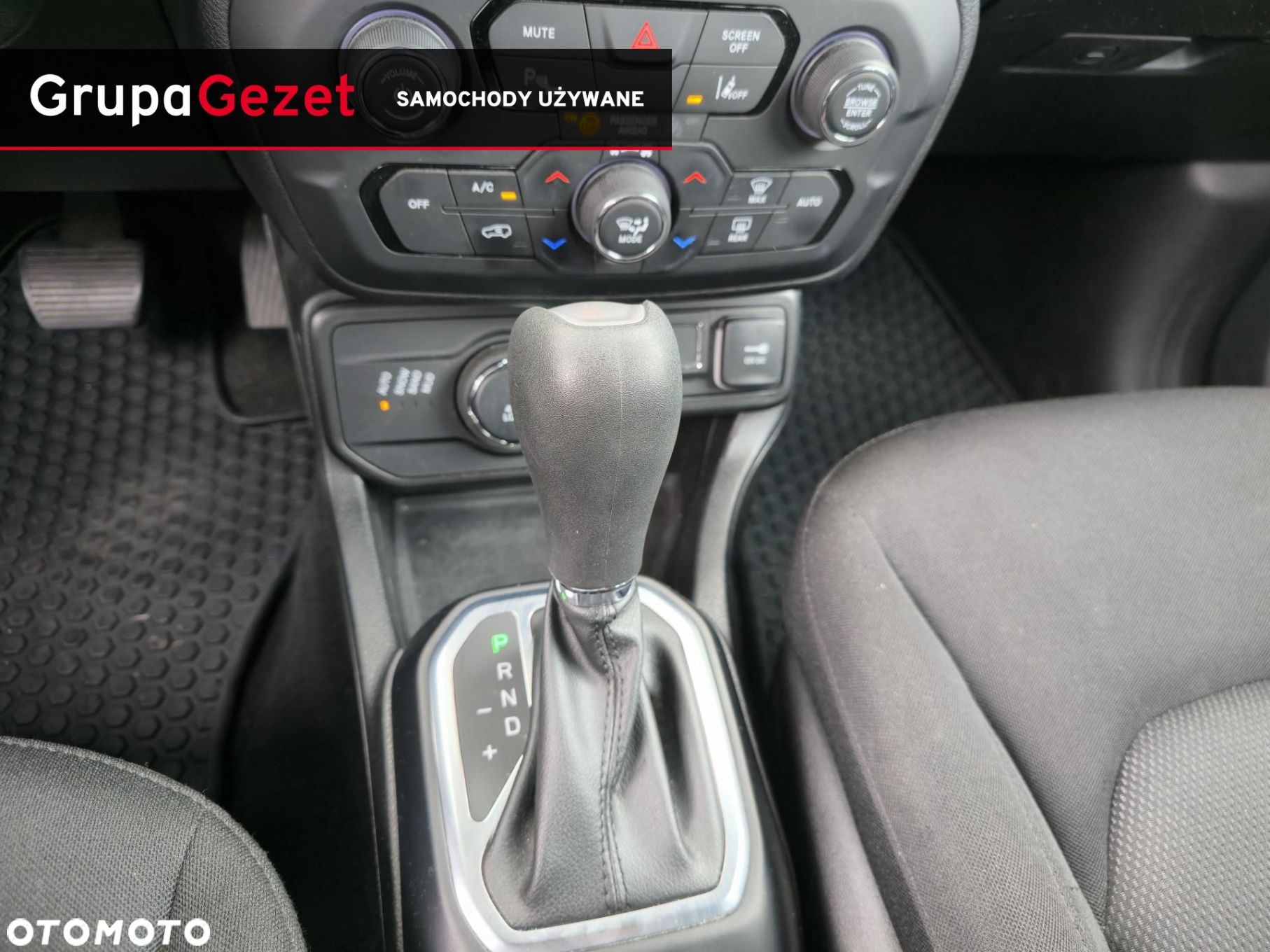 Jeep Renegade 1.3 GSE T4 Turbo Upland 4x4 S&S - 22