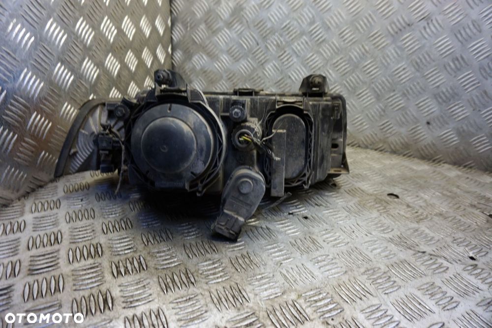 LAMPA PRZEDNIA LEWA 3 E36 1305235945 BMW 1990-1999 - 2