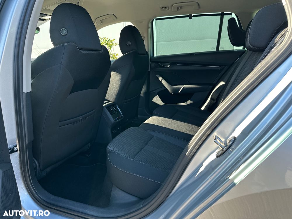 Skoda Octavia Combi 2.0 TDI Style - 9
