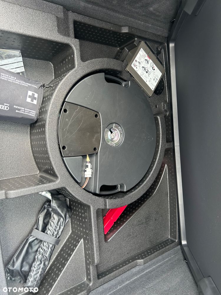 Audi Q3 1.4 TFSI Edycja Specjalna - 33