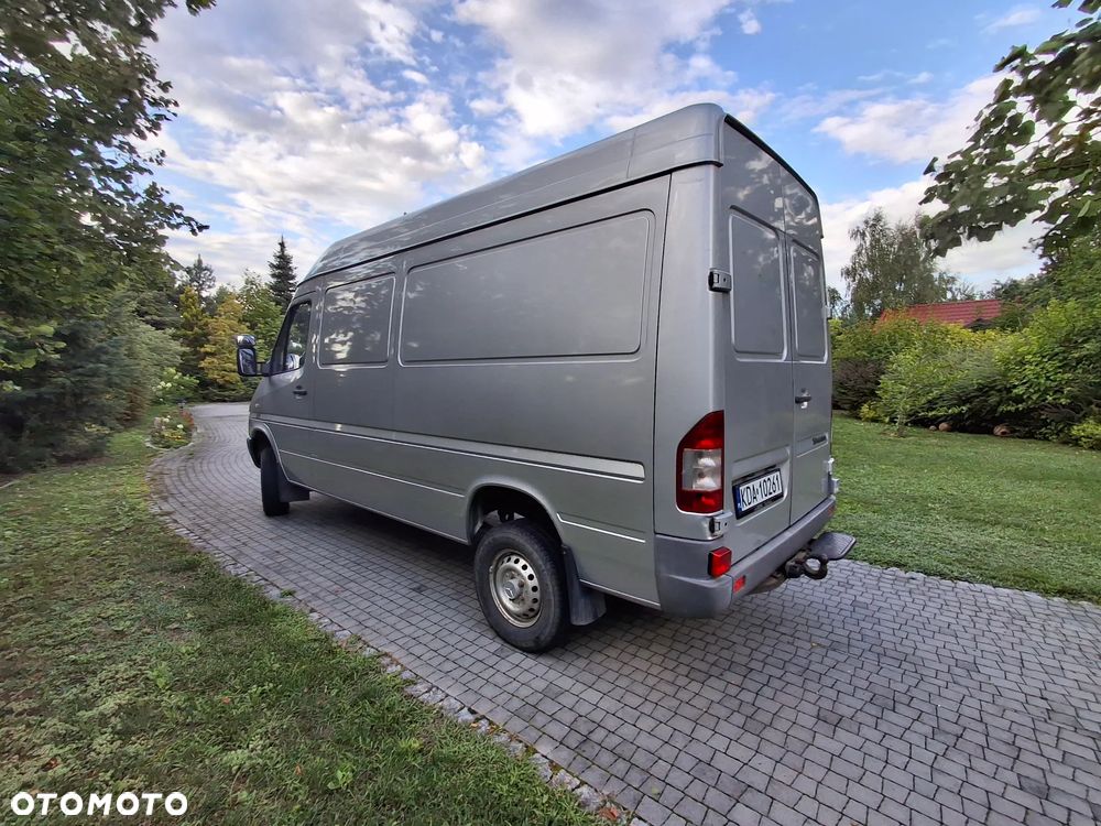Mercedes-Benz Sprinter - 7