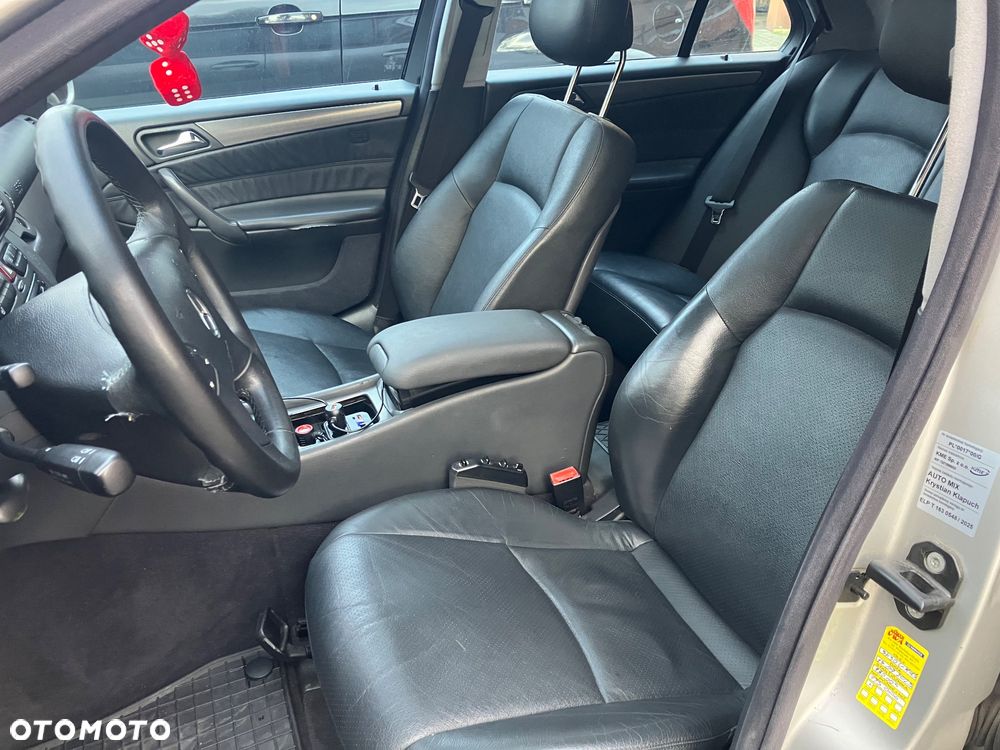 Mercedes-Benz Klasa C 320 T Avantgarde - 15