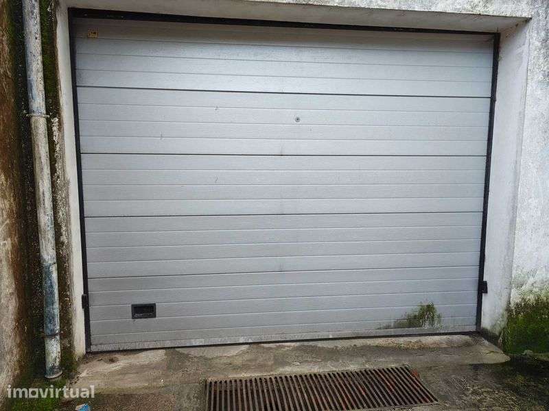 Arrendamento Aluguer Garagem Garagens Rua do Taxa (Braga) - Grande imagem: 2/10
