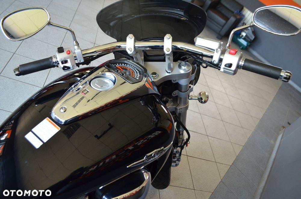 Suzuki Intruder - 27