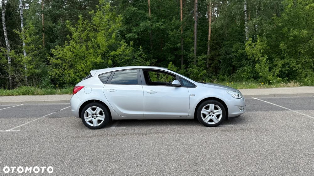 Opel Astra 1.4 T Enjoy - 14